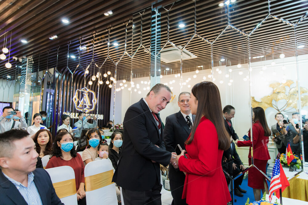 enter-media-quay-chup-su-kien-le-ky-ket-chuyen-giao-cong-nghe-la-beauty-clinic-011