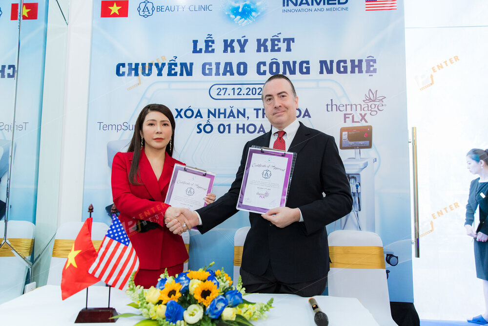 enter-media-quay-chup-su-kien-le-ky-ket-chuyen-giao-cong-nghe-la-beauty-clinic-020