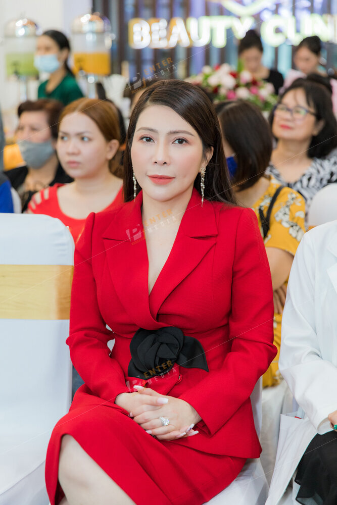 enter-media-quay-chup-su-kien-le-ky-ket-chuyen-giao-cong-nghe-la-beauty-clinic-028