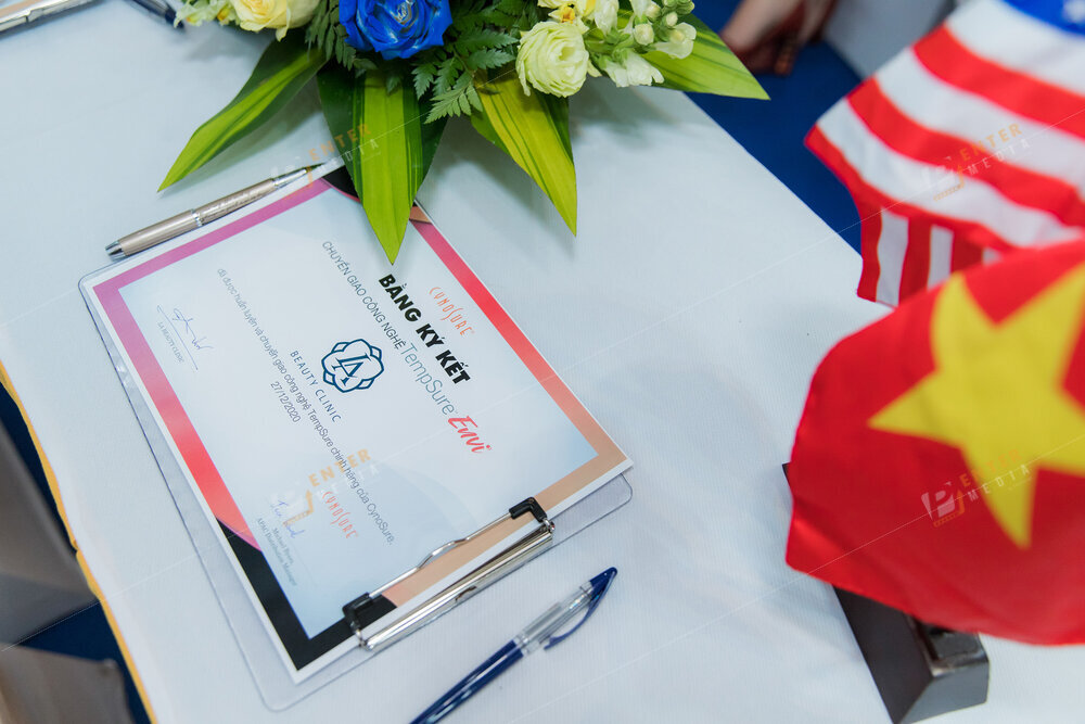 enter-media-quay-chup-su-kien-le-ky-ket-chuyen-giao-cong-nghe-la-beauty-clinic-030