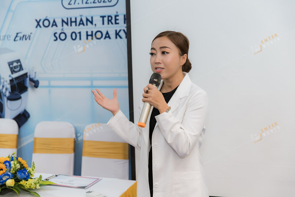 enter-media-quay-chup-su-kien-le-ky-ket-chuyen-giao-cong-nghe-la-beauty-clinic-032