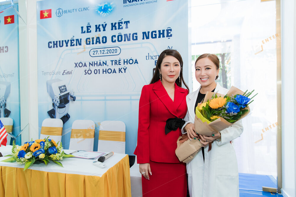 enter-media-quay-chup-su-kien-le-ky-ket-chuyen-giao-cong-nghe-la-beauty-clinic-034