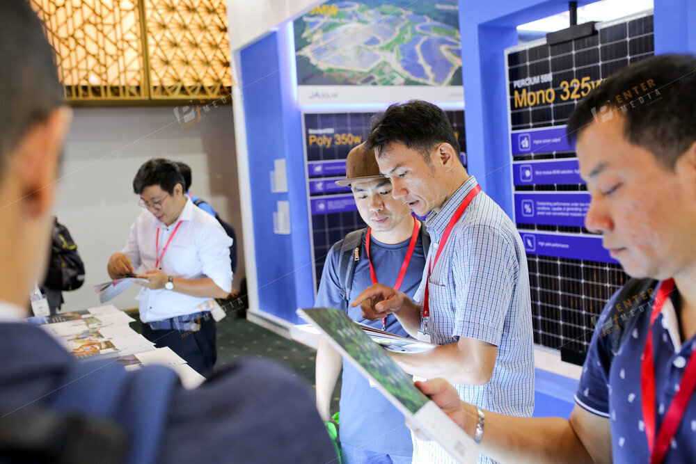 enter-media-quay-phim-chup-anh-su-kien-trien-lam-solar-energy-tai-secc-quan-7-040