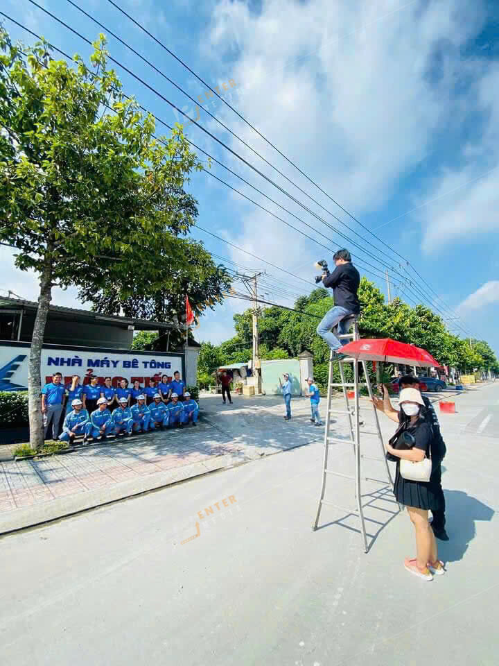 Chụp profile tập thể nhân viên doanh nghiệp Khẳng Tiến