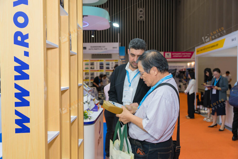 enter-chup-anh-su-kien-hoi-cho-trien-lam-gian-hang-royal-super-tai-trien-lam-automechanika-hcm-001-011