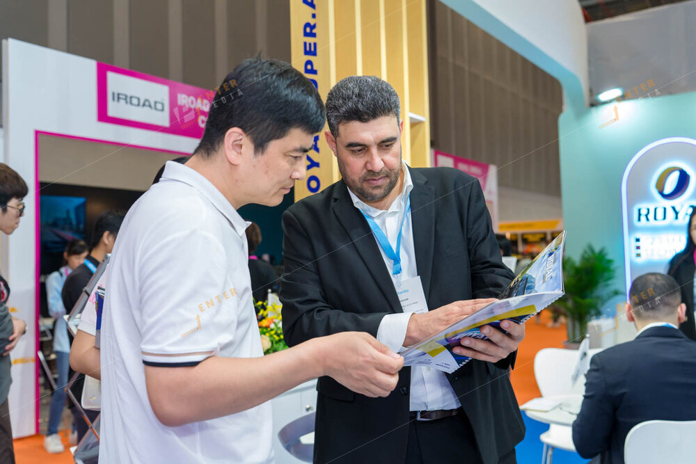 enter-chup-anh-su-kien-hoi-cho-trien-lam-gian-hang-royal-super-tai-trien-lam-automechanika-hcm-001-013