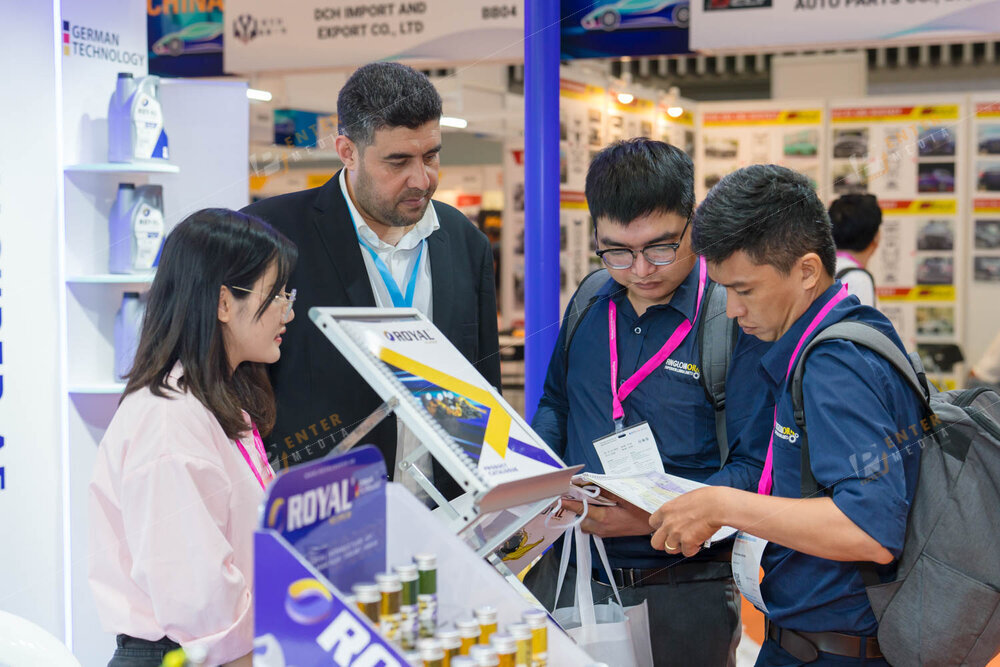 Enter Media chụp ảnh quay phim hội chợ triển lãm cho Royal Super