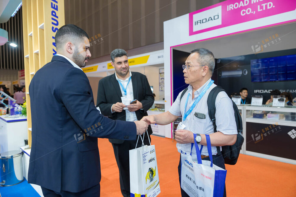 enter-chup-anh-su-kien-hoi-cho-trien-lam-gian-hang-royal-super-tai-trien-lam-automechanika-hcm-001-047