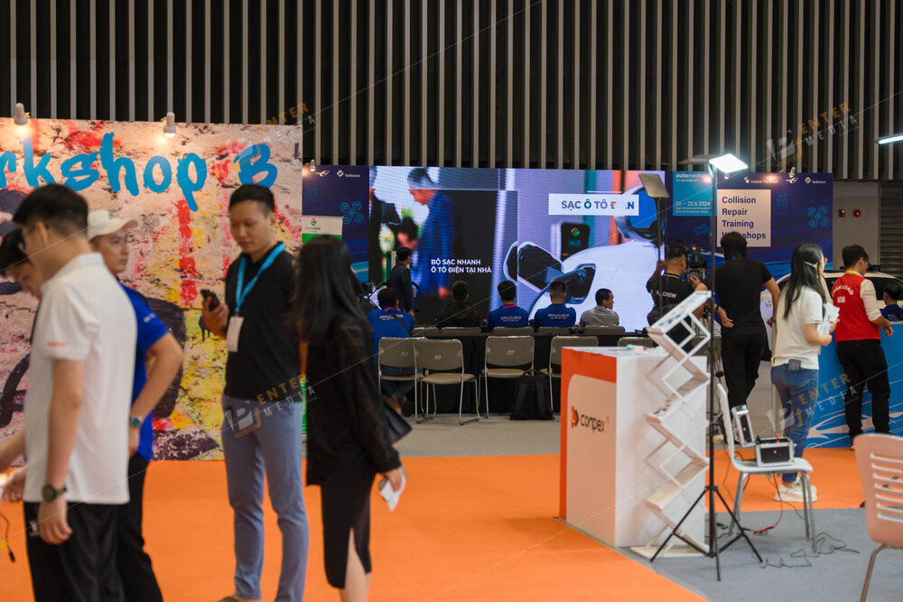 enter-chup-anh-su-kien-hoi-cho-trien-lam-gian-hang-royal-super-tai-trien-lam-automechanika-hcm-001-048