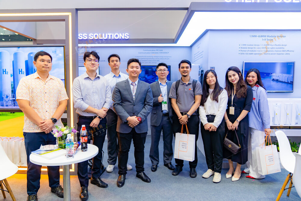 enter-media-chup-anh-quay-phim-su-kien-trien-lam-cho-gian-hang-sungrow-tai-Malaysia-009