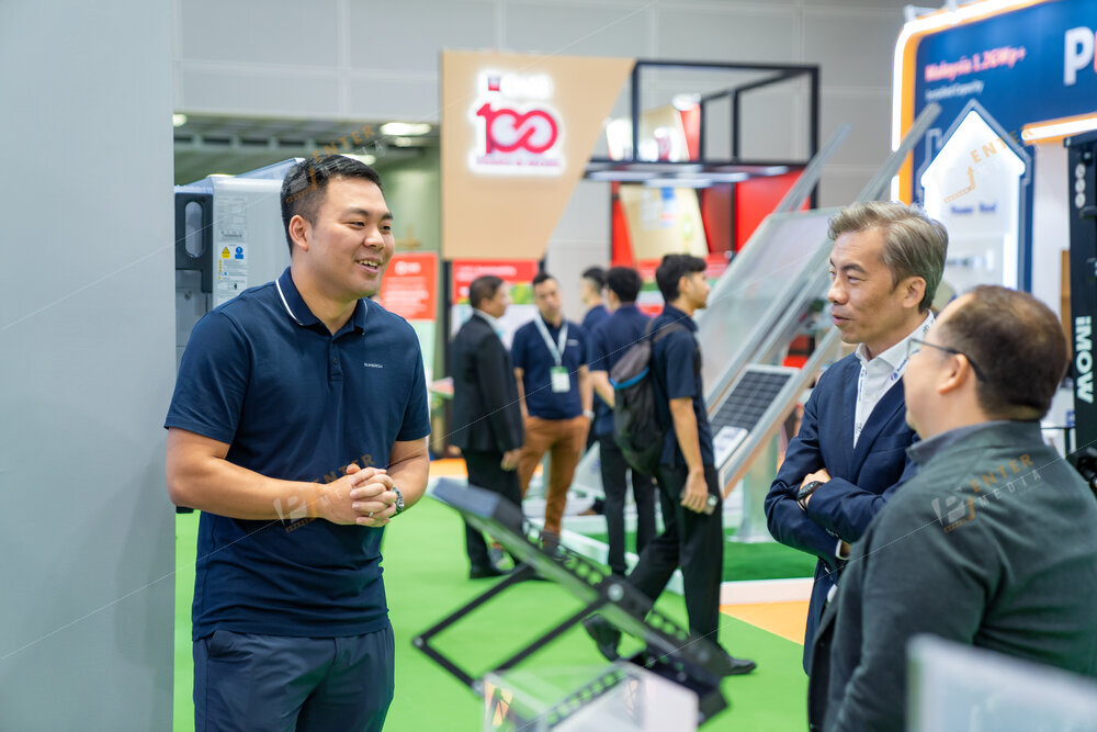 enter-media-chup-anh-quay-phim-su-kien-trien-lam-cho-gian-hang-sungrow-tai-Malaysia-017