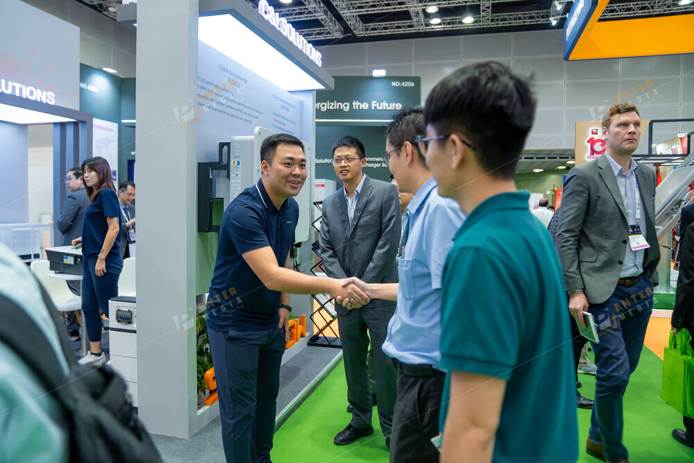 enter-media-chup-anh-quay-phim-su-kien-trien-lam-cho-gian-hang-sungrow-tai-Malaysia-024