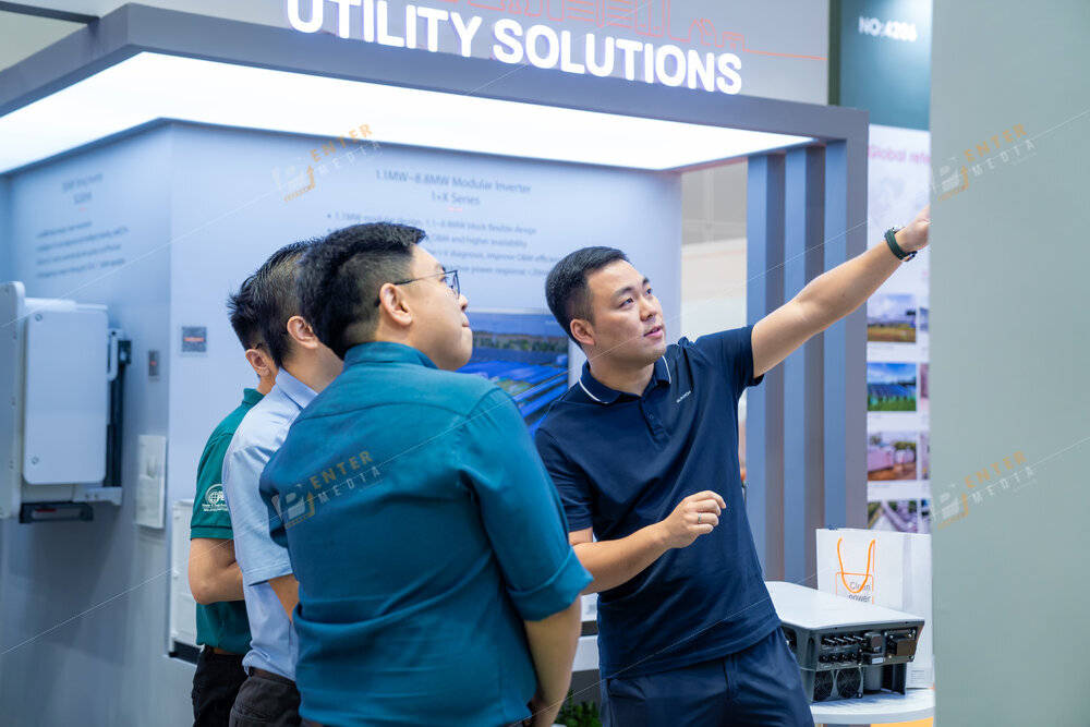 enter-media-chup-anh-quay-phim-su-kien-trien-lam-cho-gian-hang-sungrow-tai-Malaysia-026