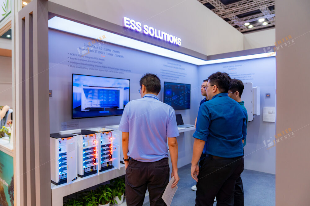 enter-media-chup-anh-quay-phim-su-kien-trien-lam-cho-gian-hang-sungrow-tai-Malaysia-028