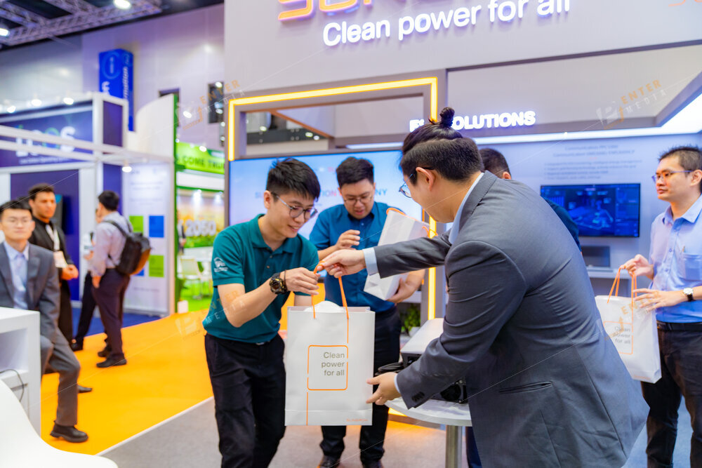 enter-media-chup-anh-quay-phim-su-kien-trien-lam-cho-gian-hang-sungrow-tai-Malaysia-029