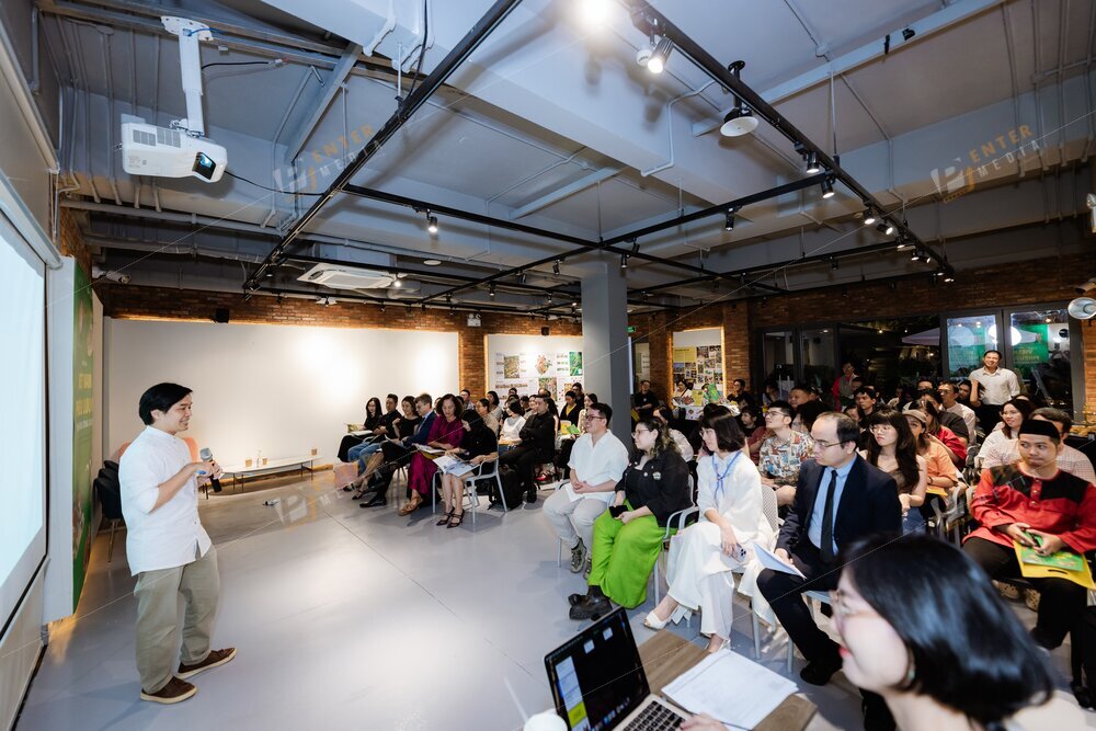 enter-media-chup-anh-su-kien-bao-cao-du-an-viet-nam-phieu-luu-ky-dong-bang-song-cuu-long-cung-nha-xuat-ban-du-but-034