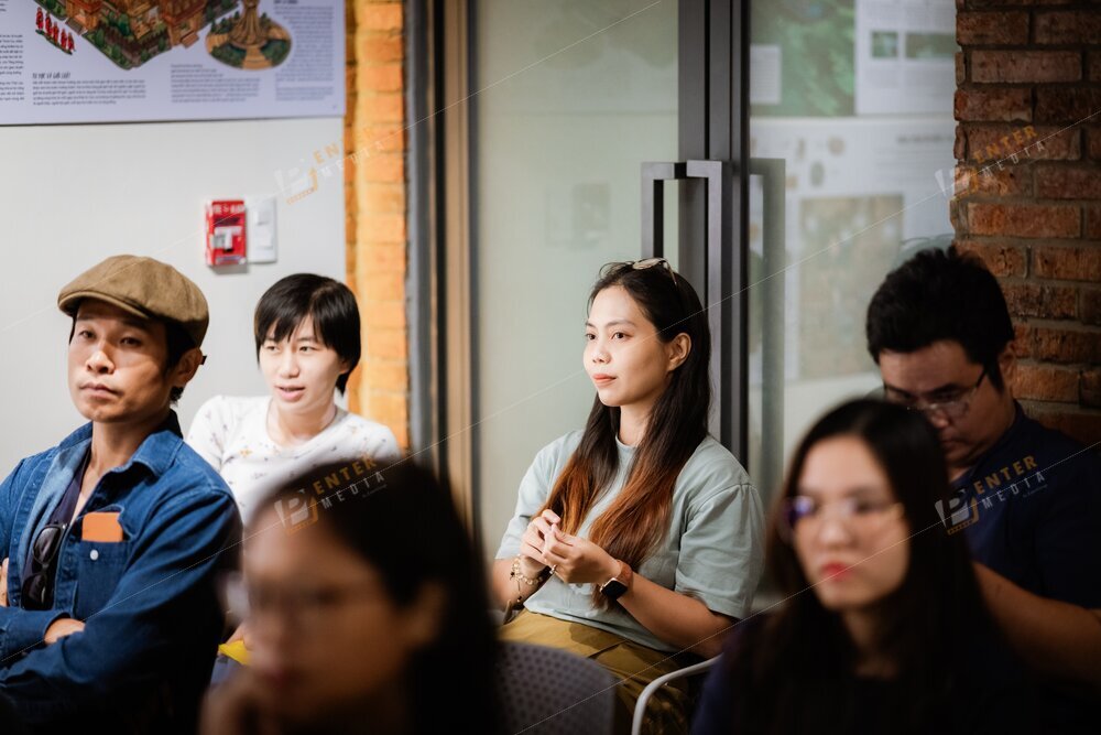 enter-media-chup-anh-su-kien-bao-cao-du-an-viet-nam-phieu-luu-ky-dong-bang-song-cuu-long-cung-nha-xuat-ban-du-but-051