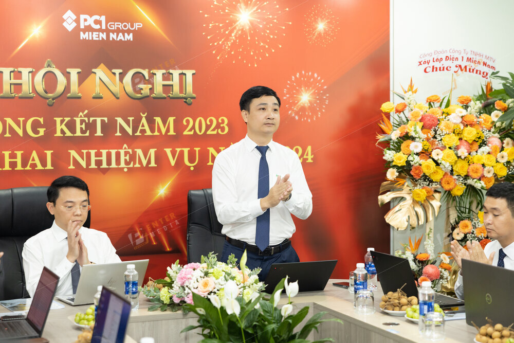 Lãnh đạo PC1 Group Miền Nam phát biểu trong hội nghị