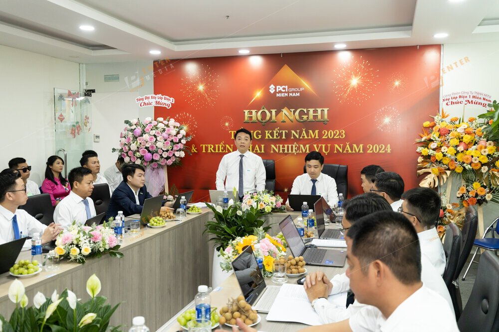 enter-media-chup-anh-su-kien-hoi-nghi-tong-ket-nam-2023-trien-khai-ke-hoach-2024-cua-pc1group-mien-nam-019