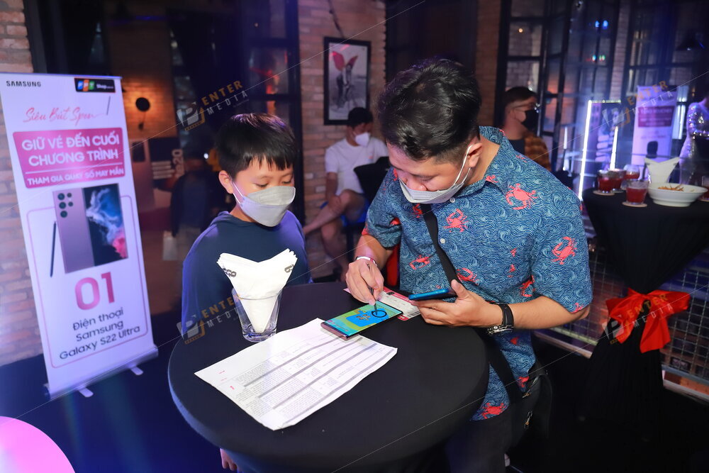 enter-media-chup-anh-su-kien-ra-mat-san-pham-galaxy-s22-011