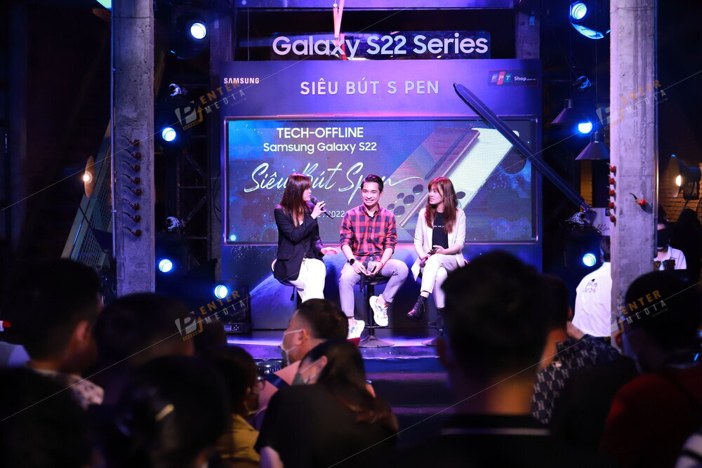 Khách mời chia sẻ về tính năng mới của Samsung Galaxy S22