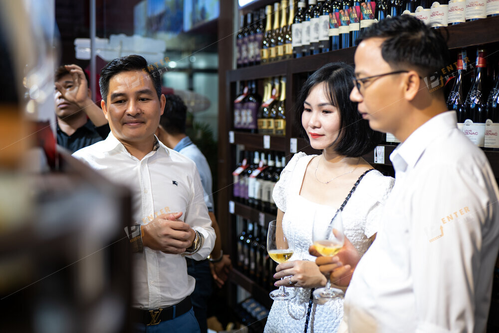 enter-media-chup-hinh-su-kien-khai-truong-cua-hang-ruou-wineplaza-031