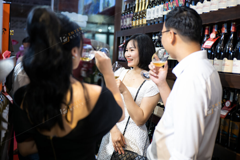 enter-media-chup-hinh-su-kien-khai-truong-cua-hang-ruou-wineplaza-032