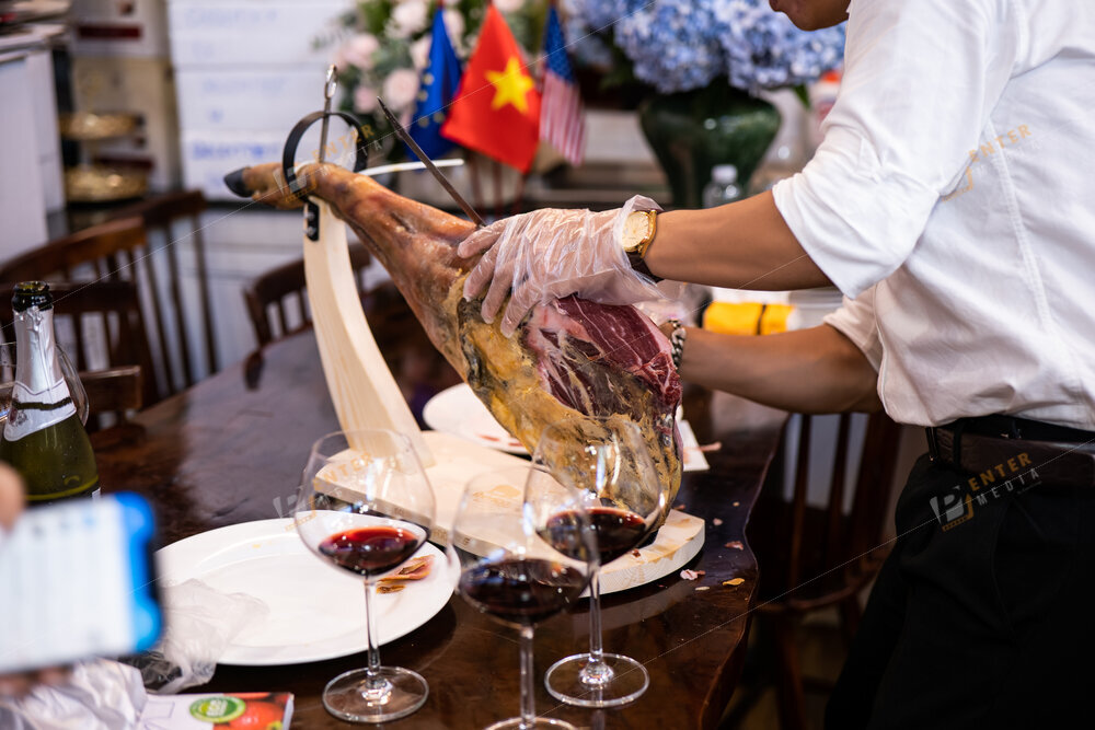 enter-media-chup-hinh-su-kien-khai-truong-cua-hang-ruou-wineplaza-033