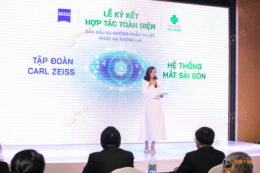 enter-media-chup-hinh-su-kien-le-ky-ket-giua-zeiss-va-benh-vien-mat-sai-gon-011