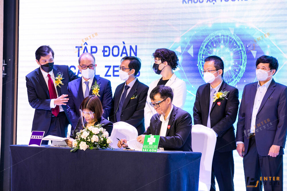 enter-media-chup-hinh-su-kien-le-ky-ket-giua-zeiss-va-benh-vien-mat-sai-gon-019