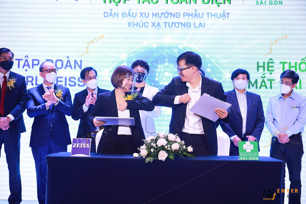Enter Media chụp ảnh quay phim sự kiện lễ ký kết hợp tác toàn diện giữa tập đoàn Carl Zeiss và Bệnh Viện Mắt Sài Gòn