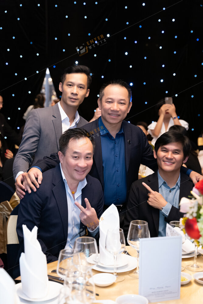 enter-media-chup-hinh-su-kien-tiec-cuoi-nam-cong-ty-seacret-lifestyle-night-004