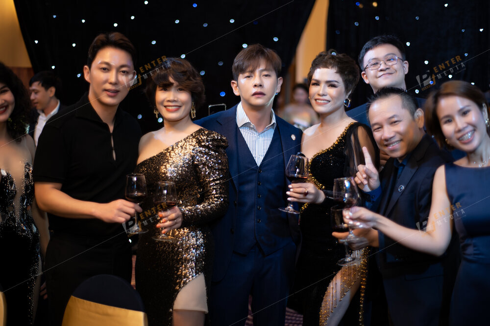 enter-media-chup-hinh-su-kien-tiec-cuoi-nam-cong-ty-seacret-lifestyle-night-014