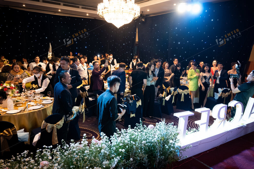 enter-media-chup-hinh-su-kien-tiec-cuoi-nam-cong-ty-seacret-lifestyle-night-029