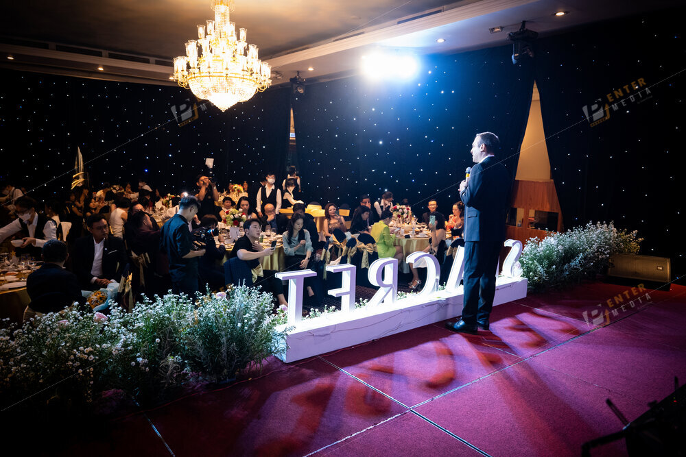 enter-media-chup-hinh-su-kien-tiec-cuoi-nam-cong-ty-seacret-lifestyle-night-030