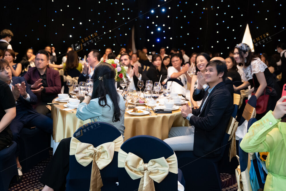 enter-media-chup-hinh-su-kien-tiec-cuoi-nam-cong-ty-seacret-lifestyle-night-034