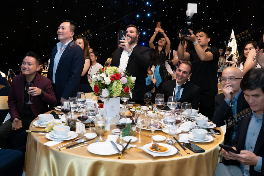 enter-media-chup-hinh-su-kien-tiec-cuoi-nam-cong-ty-seacret-lifestyle-night-038