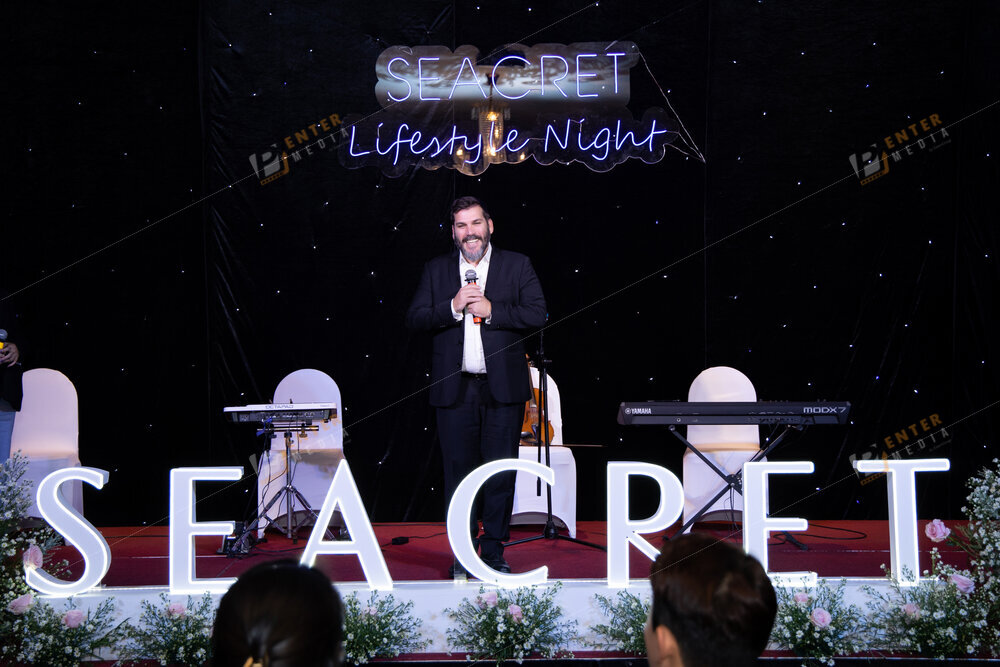 enter-media-chup-hinh-su-kien-tiec-cuoi-nam-cong-ty-seacret-lifestyle-night-048