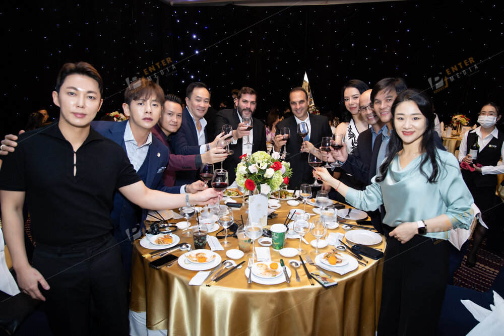 enter-media-chup-hinh-su-kien-tiec-cuoi-nam-cong-ty-seacret-lifestyle-night-050