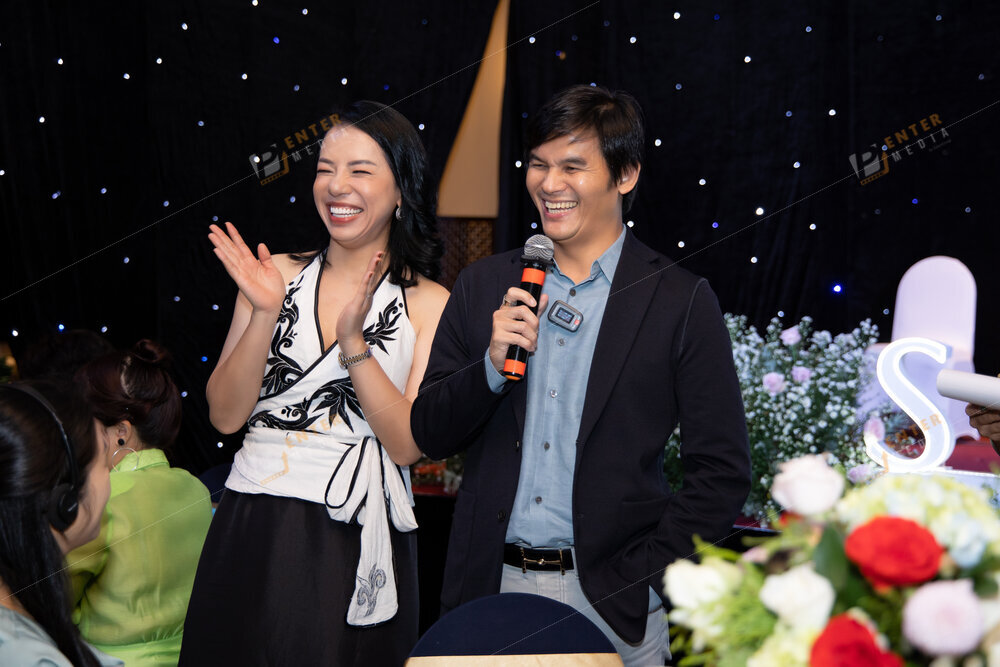 enter-media-chup-hinh-su-kien-tiec-cuoi-nam-cong-ty-seacret-lifestyle-night-051