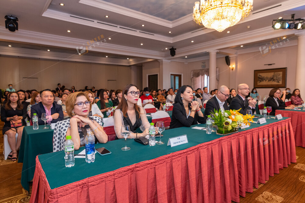 enter-media-chup-quay-su-kien-hoi-thao-chia-se-kinh-nghiem-kinh-doanh-cho-cong-ty-seacret-028