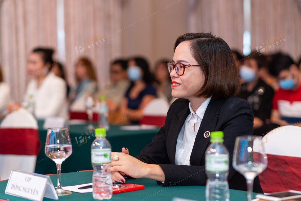 enter-media-chup-quay-su-kien-hoi-thao-chia-se-kinh-nghiem-kinh-doanh-cho-cong-ty-seacret-034