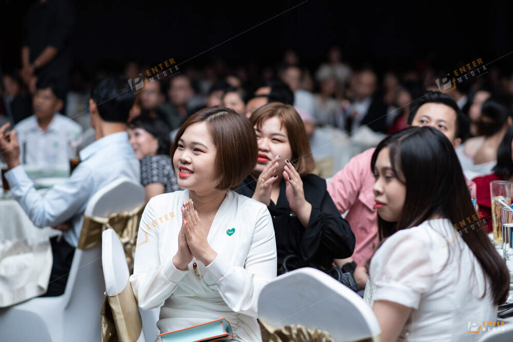 enter-media-quay-chup-su-kien-tat-nien-cong-ty-f88-017
