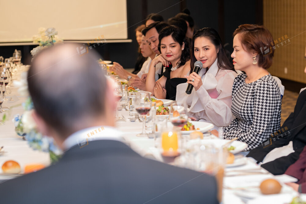 enter-media-quay-phim-su-kien-chup-hinh-su-kien-business-dinner-hoi-nghi-kinh-doanh-cung-seacret-023