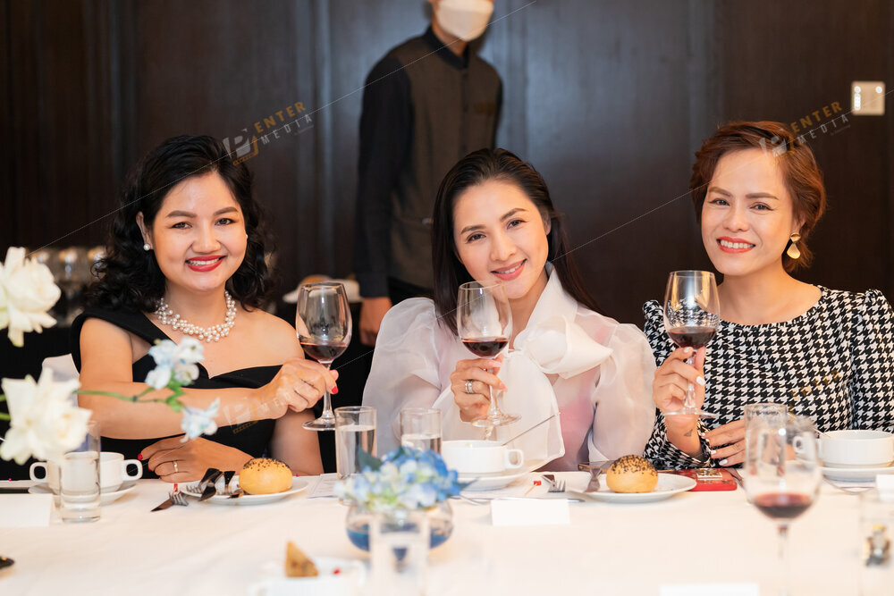 enter-media-quay-phim-su-kien-chup-hinh-su-kien-business-dinner-hoi-nghi-kinh-doanh-cung-seacret-040