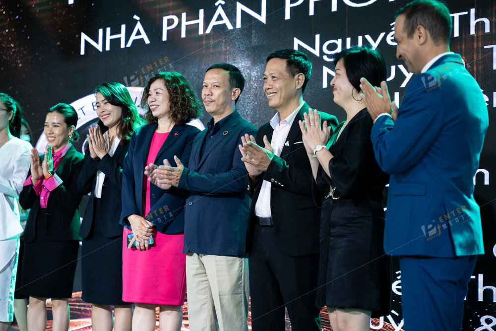 enter-media-quay-phim-su-kien-chup-hinh-su-kien-business-dinner-hoi-nghi-kinh-doanh-cung-seacret-077