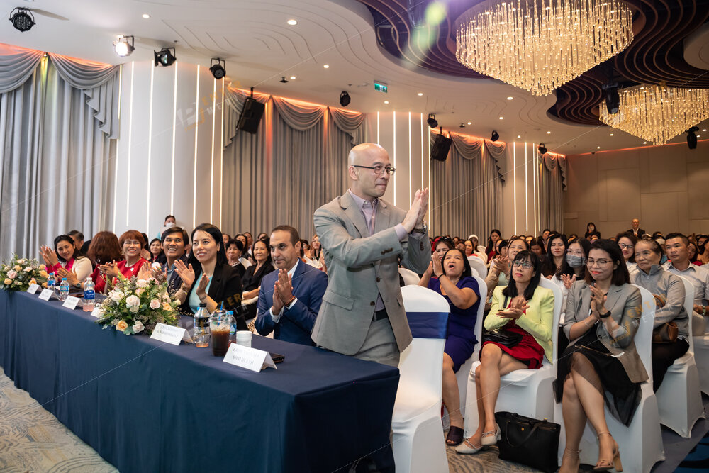 enter-media-quay-phim-su-kien-chup-hinh-su-kien-business-dinner-hoi-nghi-kinh-doanh-cung-seacret-094