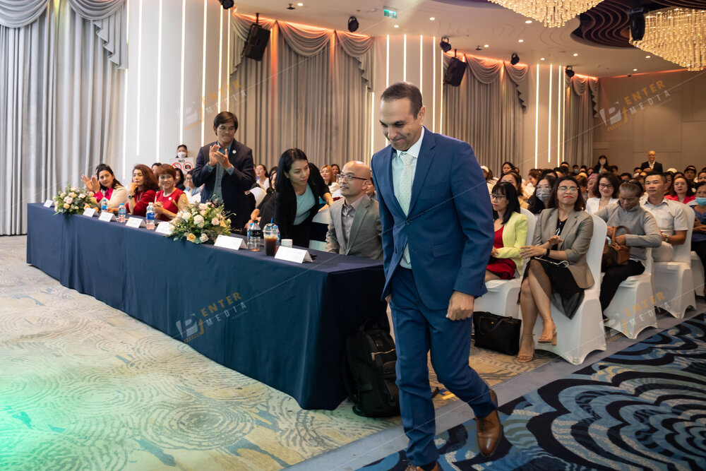 enter-media-quay-phim-su-kien-chup-hinh-su-kien-business-dinner-hoi-nghi-kinh-doanh-cung-seacret-095