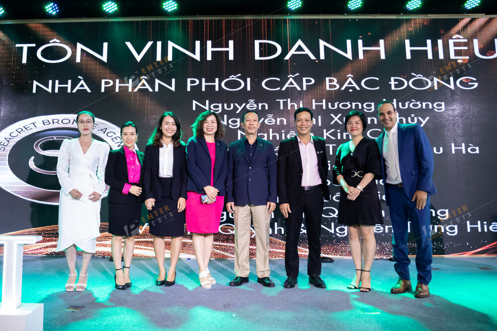 enter-media-quay-phim-su-kien-chup-hinh-su-kien-business-dinner-hoi-nghi-kinh-doanh-cung-seacret-100