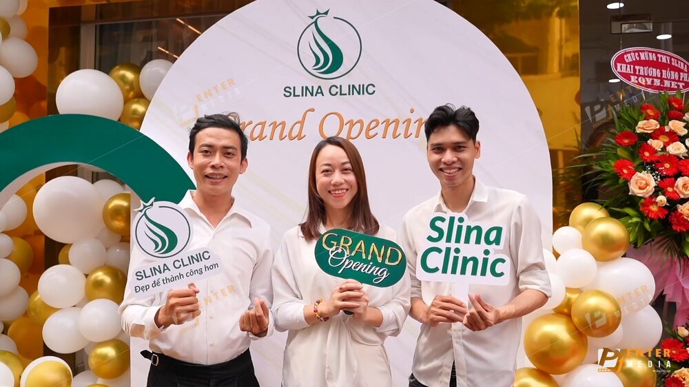 Khách mời tham dự sự kiện khai trương thẩm mỹ viện Slina